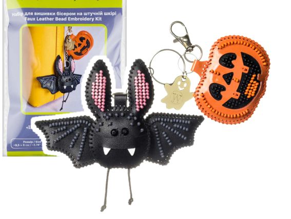 Шарм для сумки Геловінська ніч FLBB-199 Wonderland Crafts Вишивка бісером на штучній шкірі  Шарм для сумки Геловінська ніч FLBB-199 Wonderland Crafts Вишивка бісером на штучній шкірі 
