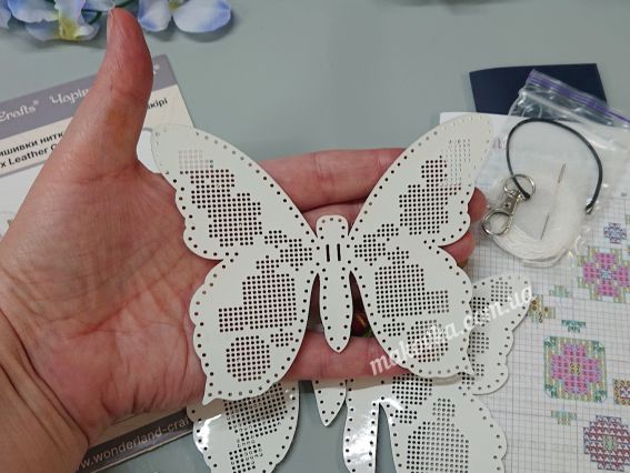 Обвіс для сумки Метелик. Квіткова мрія. FLHL-114 Чарівна Країна Набір для вишивання нитками на штучній шкірі 