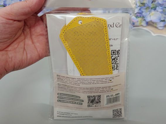 Чехол для ножниц Гора FLTL-089 Волшебная Страна Набор для вышивания нитками на искусственной коже 