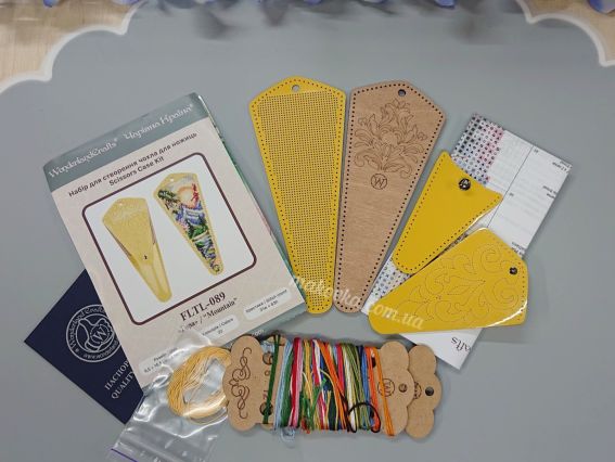 Чехол для ножниц Гора FLTL-089 Волшебная Страна Набор для вышивания нитками на искусственной коже 