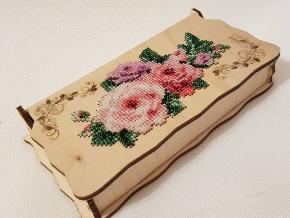 2125 Шкатулка-купюрница с перфорацией под вышивку Розы Алисена 2125 Шкатулка-купюрница с перфорацией под вышивку Розы Алисена