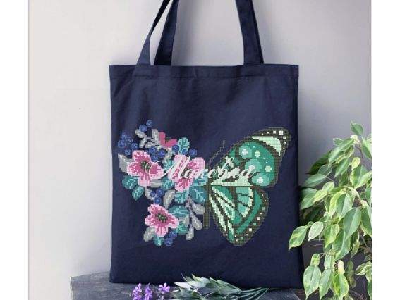 Сумка под вышивку сшитая, Цветочная бабочка  СПч120М-03, черная, Бисерок