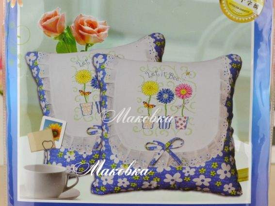 Готовая подушка под вышивку, Герберы, YY1059