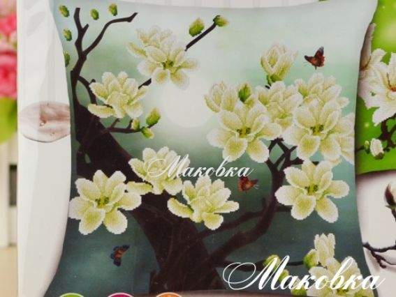 Готовая подушка под вышивку, Белая магнолия, 66004