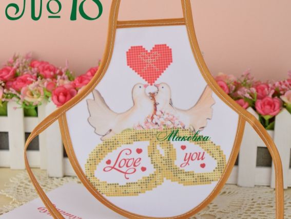Фартук на бутылку №18 Love you, голуби и кольца, габардин, ТМ Красуня Фартук на бутылку №18 Love you, голуби и кольца, габардин, ТМ Красуня