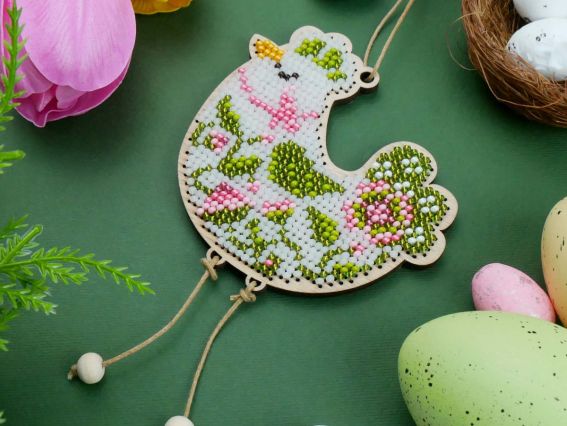 Набор для вышивания бисером пасхальной игрушки на деревянной основе Курочка-Веснянка D-11 Кольорова