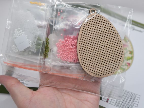 Набор для вышивания бисером пасхальной игрушки на деревянной основе Пасхальная Писанка D-10 Кольорова