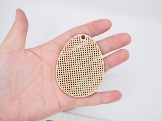 Набір для вишивки бісером по дереву: підставка для крашанок у вигляді курочки з яєчком у центрі ДП-001 Кольорова