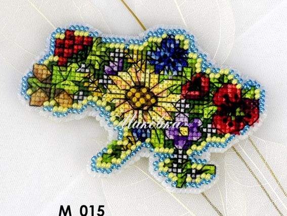 Магніт М-015 Квітуча батьківщина, вишивка нитками, Кольорова Магніт М-015 Квітуча батьківщина, вишивка нитками, Кольорова