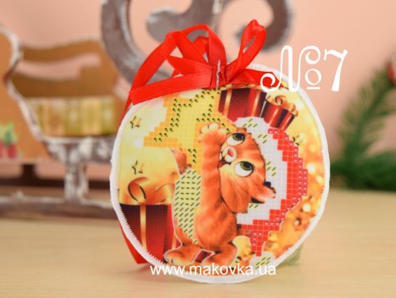 Игрушка на елку №7 Котенок со звездой, Красуня, пошитая заготовка для вишивания Игрушка на елку №7 Котенок со звездой, Красуня, пошитая заготовка для вишивания