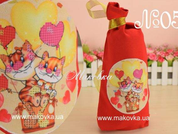 Мішечок на пляшку №5 Закохані котики, червоний, Красуня