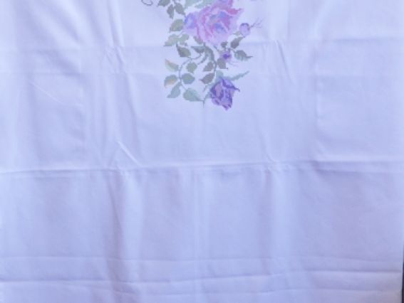 Сукня без рукавів Бузкові троянди, біла, домоткана тканина з малюнком №102