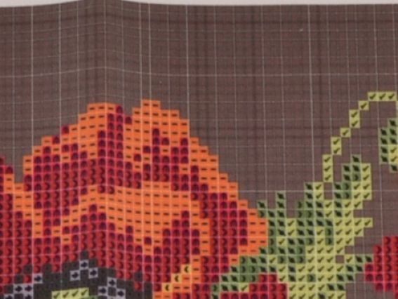 Заготовка для вишивки бісером або нитками Сумка №43 чорна, Маки і ромашки, атлас