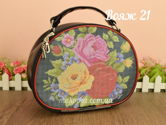 Сумочка пошитая Вояж №21, Розы, черный кожзам, ТМ Красуня Сумочка пошитая Вояж №21, Розы, черный кожзам, ТМ Красуня