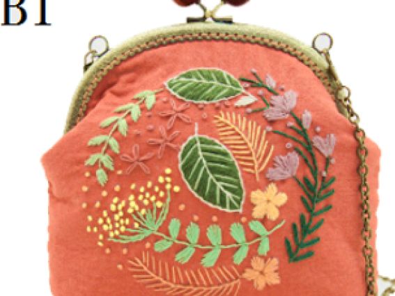 Набір для творчості Клатч з фермуаром В-01 Трави на світло бордовому, 16.5 * 20 см 