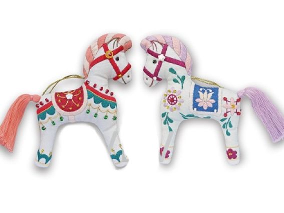 Набор для вышивания нитками декоративными швами игрушек М-0355 Лошадки , 2шт ВДВ