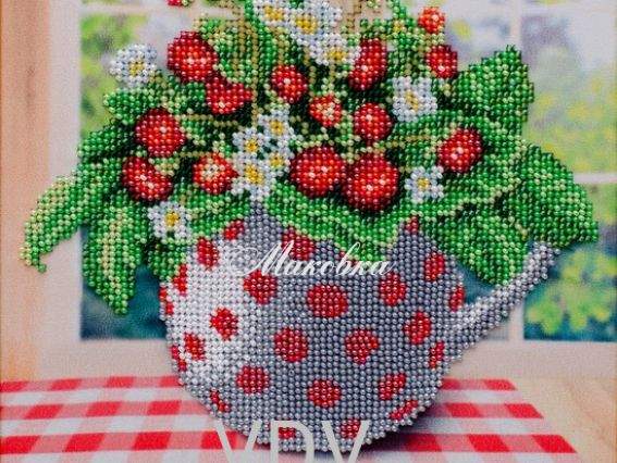 Схема (рисунок) на ткани Земляника Т-1347 ВДВ под бисер