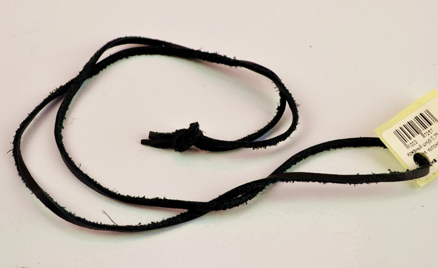 Кожаный шнур 75 см толщиной 3 мм, для  кулонов, 1 шт черный