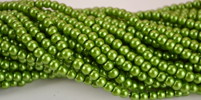 Жемчуг 4 мм, Зеленый светло-гороховый (light bean green) №33, низка