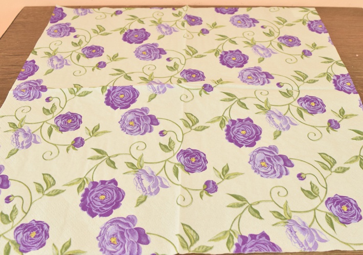 Декупажная салфетка №122 Цветочный орнамент, фиолетовые цветы 17,5г/м2, 1 шт