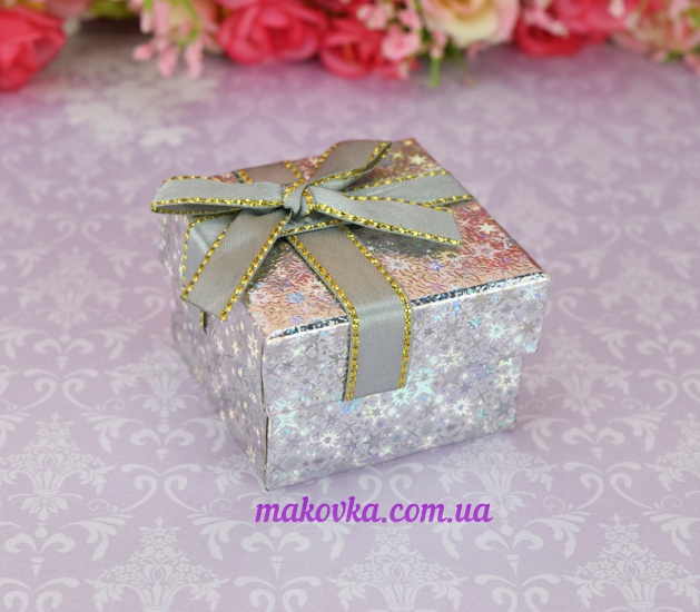 Подарочная коробочка для кольца Квадратная 5х5х3,5 см, с бантиком, серебряная