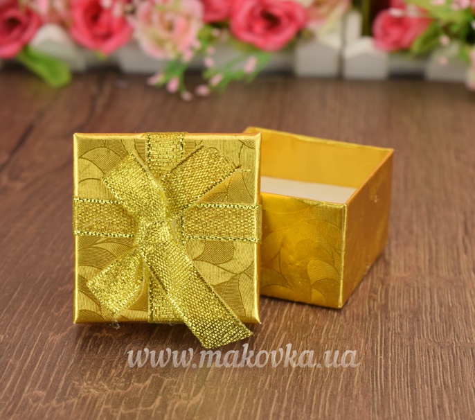 Подарочная коробочка для кольца №02 Квадратная 5х5х3,5 см, с бантиком, золотая