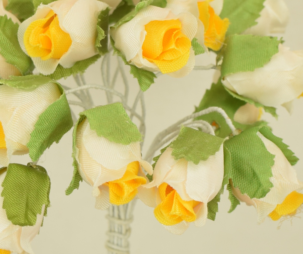 Набор роз в бутонах, тканевые, 2 см, желто-белые 20 шт