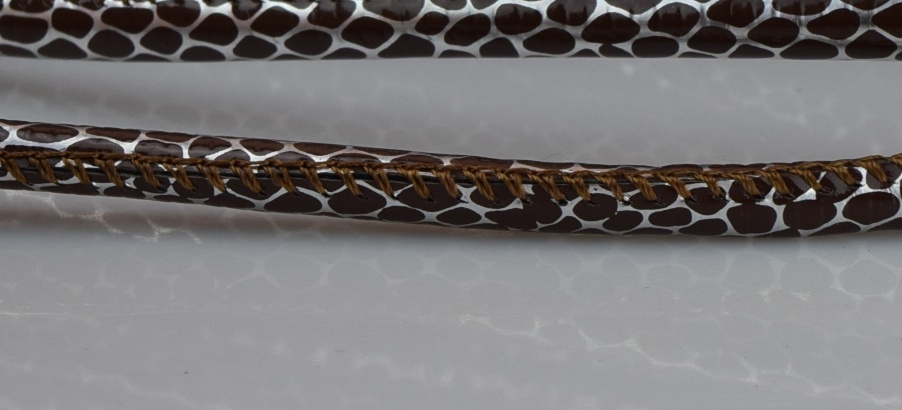 Шнур из искусственной кожи Змеинный узор, 6х7мм коричневый, 1 м