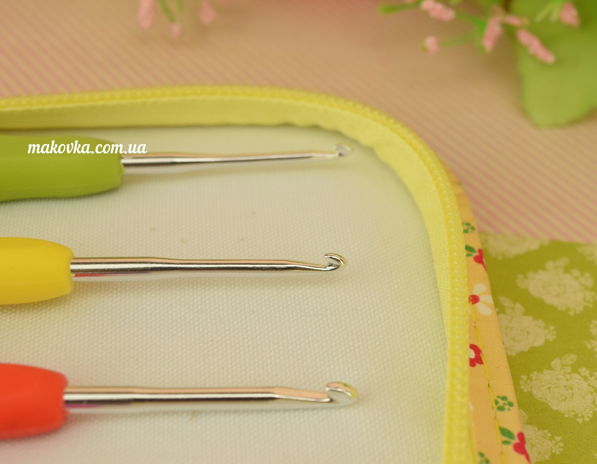 Набор крючков для вязания DMC U1885 Yellow 8 шт (2,0-6,0 мм), в желтом органайзере в цветочек