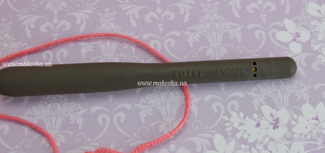 Крючок Tulip Etimo серый с золотом T15-200e мягкая ручка 14см № 2 мм