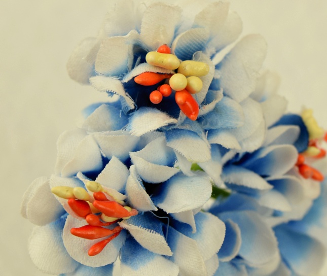 Цветы ХРИЗАНТЕМЫ с тычинками БЕЛО-СИНИЕ, 3см, 6шт, тканевые 