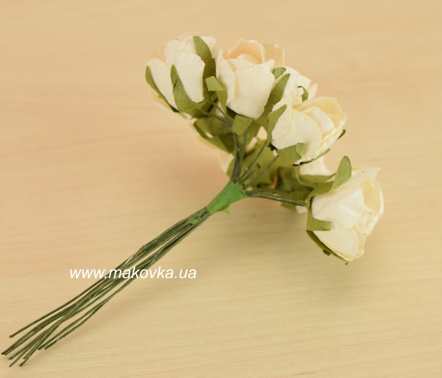 Розы в бутонах полуоткрытые, бумажные, КРЕМОВЫЕ пучок 10 шт