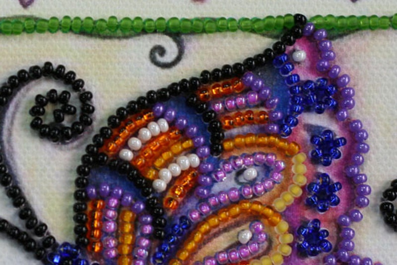 Набор для вышивания чешским бисером АМ-144 Бабочка в цветах, Абрис Арт