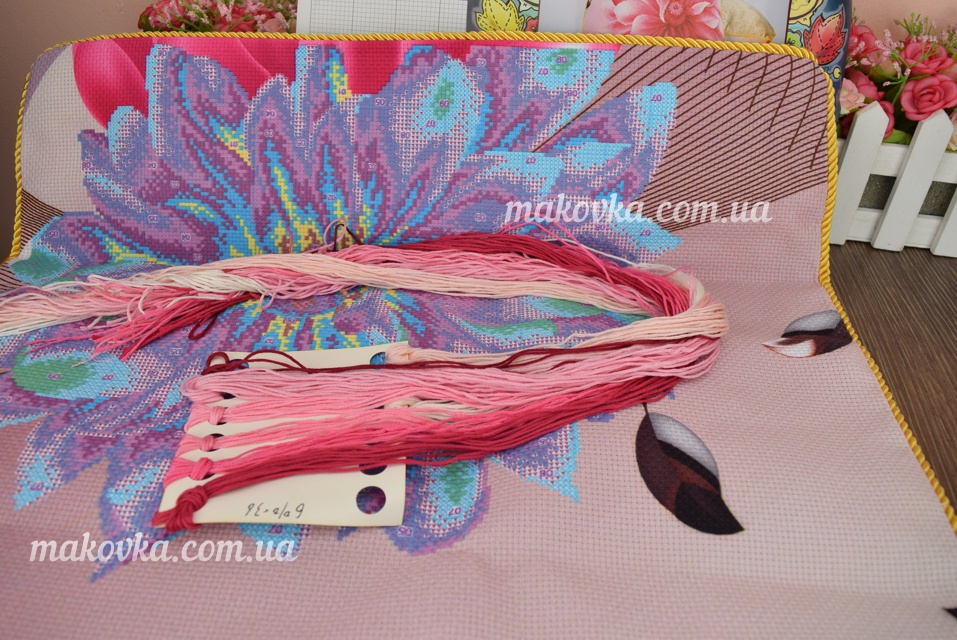 Готовая подушка под вышивку,Розовый георгин, 50х50 см, Диамантовіе ручки (В0024)