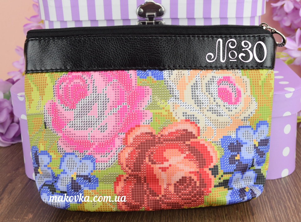 Косметичка пошитая кожзам №30, черная, Три розы и фиалки ТМ Красуня